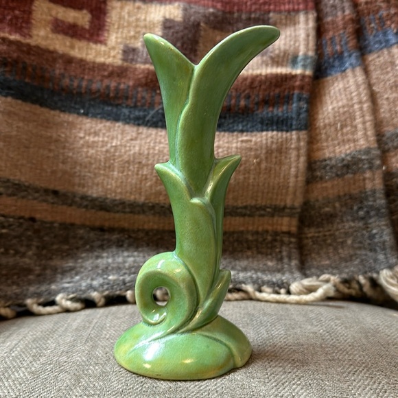 Vintage Other - ✨5/$25 Mini vase art deco style